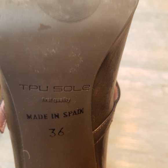 FREE or $15 Leather Shoes heels - Picture 6 of 6